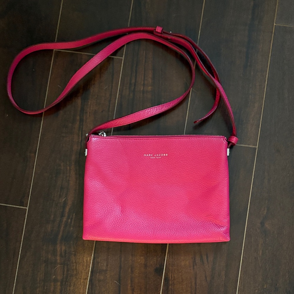 Marc Jacobs leather crossbody purse in fuchsia